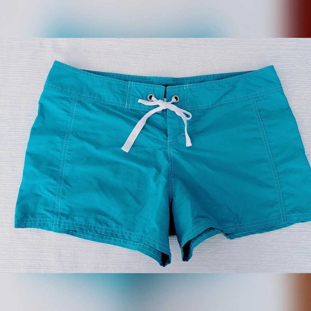 Tommy Bahama Women's Boardshort Swimwear Size M